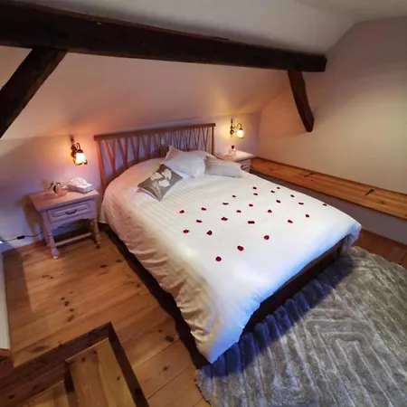 La Maison Des Suedois Apartment *